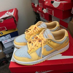 Nike Women's Sneakers in Yellow and Gray